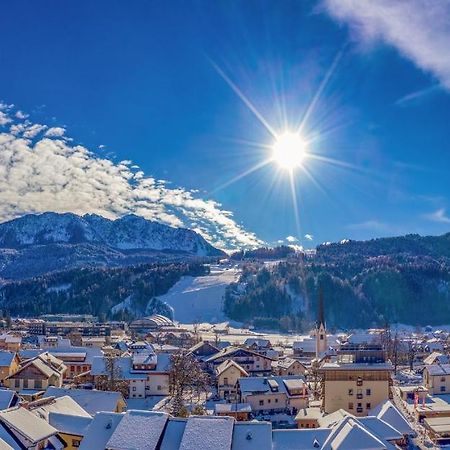 Ferienwohnung Nassfeld Tröpolach エクステリア 写真