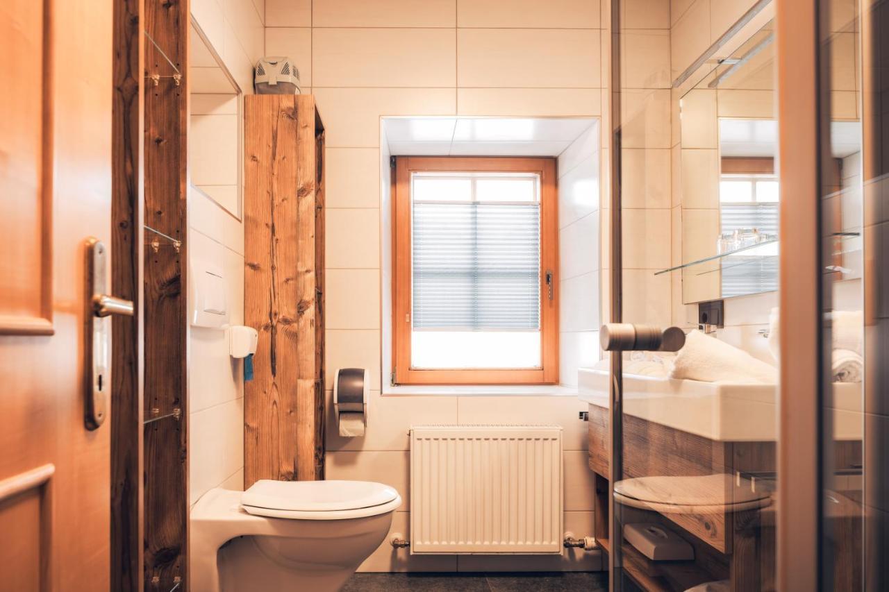 Ferienwohnung Nassfeld Tröpolach エクステリア 写真