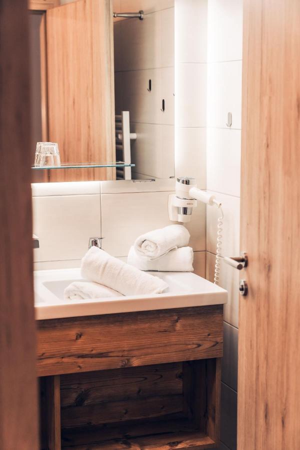 Ferienwohnung Nassfeld Tröpolach エクステリア 写真