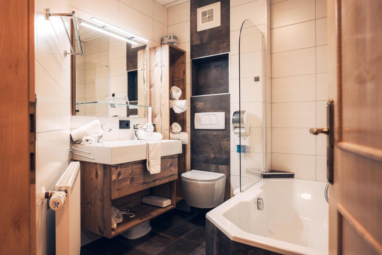 Ferienwohnung Nassfeld Tröpolach エクステリア 写真